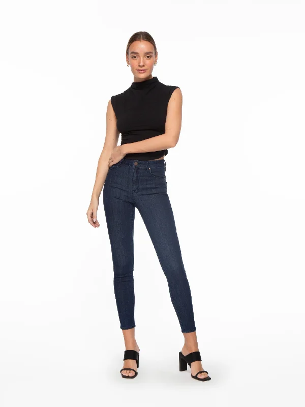 Bombshell Skinny in Davenport Refined Women's 