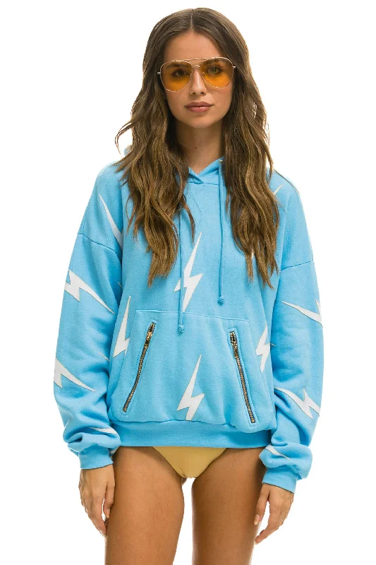 BOLT STITCH REPEAT RELAXED PULLOVER HOODIE WITH POCKET ZIPPERS - SKY // WHITE Sporty Women's Tennis