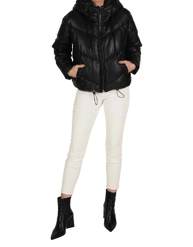 Puffer Jacket In Black Adventure