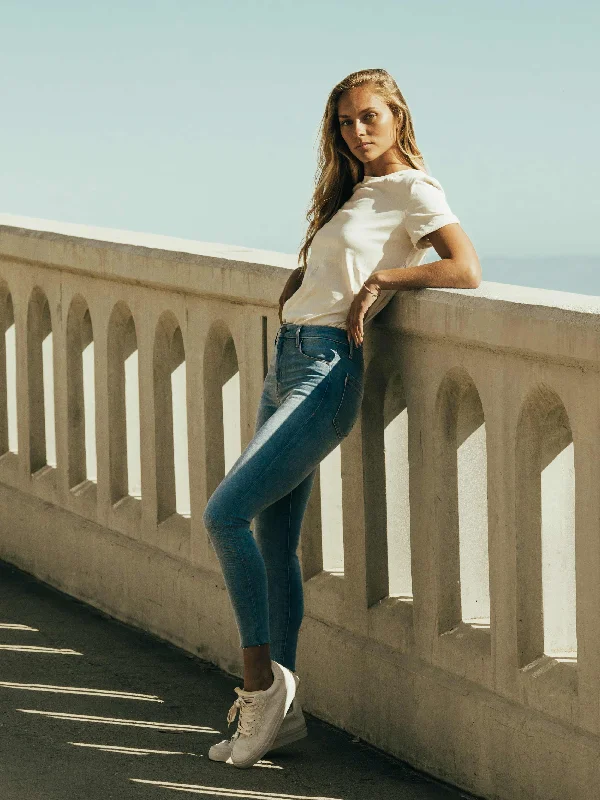 Bombshell Crop Skinny w/RawHem in Laguna Athletic Women's 