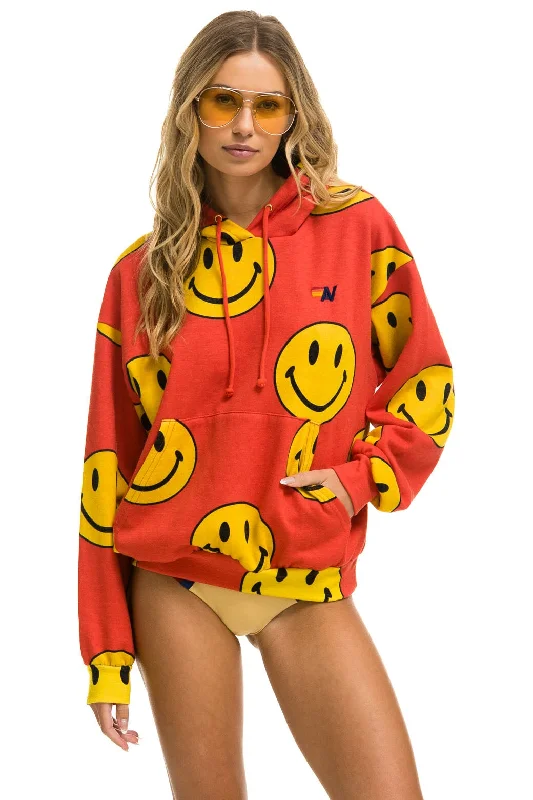 SMILEY REPEAT RELAXED PULLOVER HOODIE - RED Relaxed Women's Beachy
