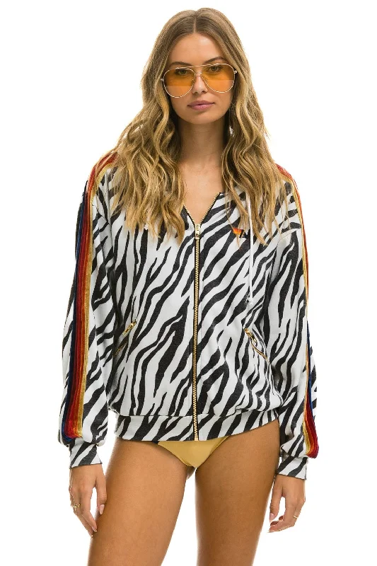 CLASSIC RELAXED ZIP HOODIE WITH POCKETS - ZEBRA Sporty Women's Athleisure 