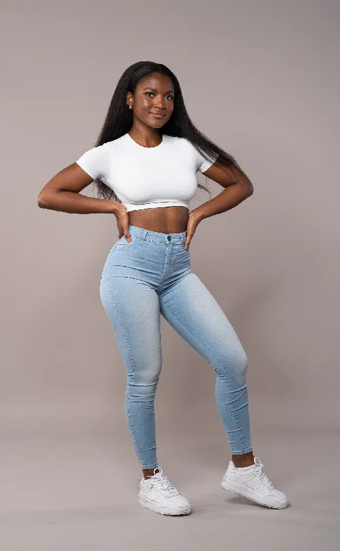 Womens Contour Fitjeans - Vintage Blue Laid - back Women's Vibe