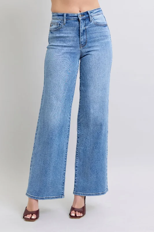 Judy Blue Full Size Wide Leg Jeans with Pockets Cool Women's Distressed