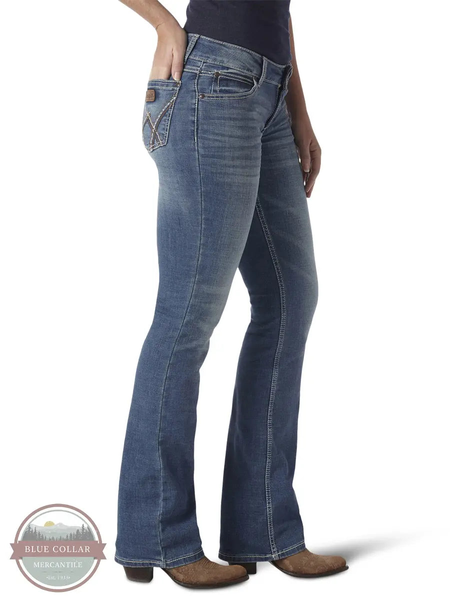 Retro Mae Mid Rise Boot Cut Jean 09MWZDW Country